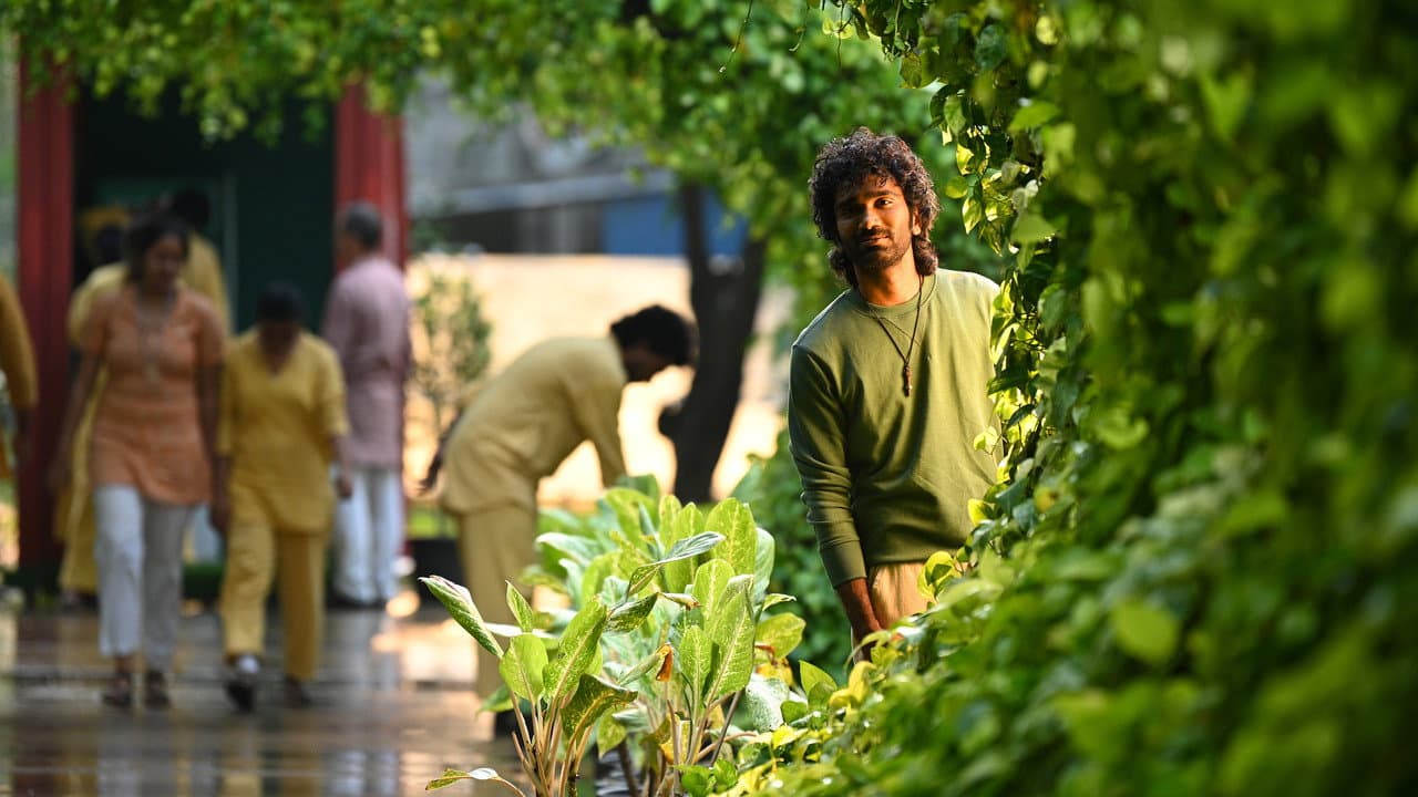 Love Insurance Kompany still 2