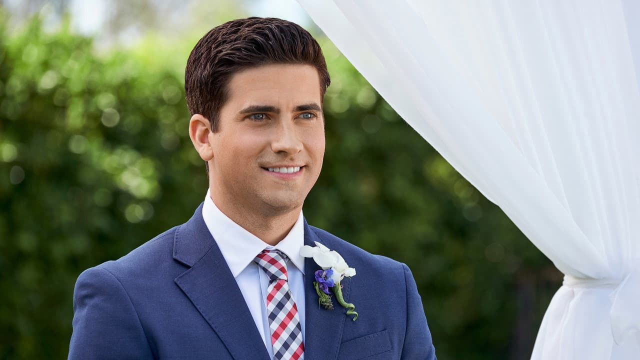 Sister of the Bride still 6