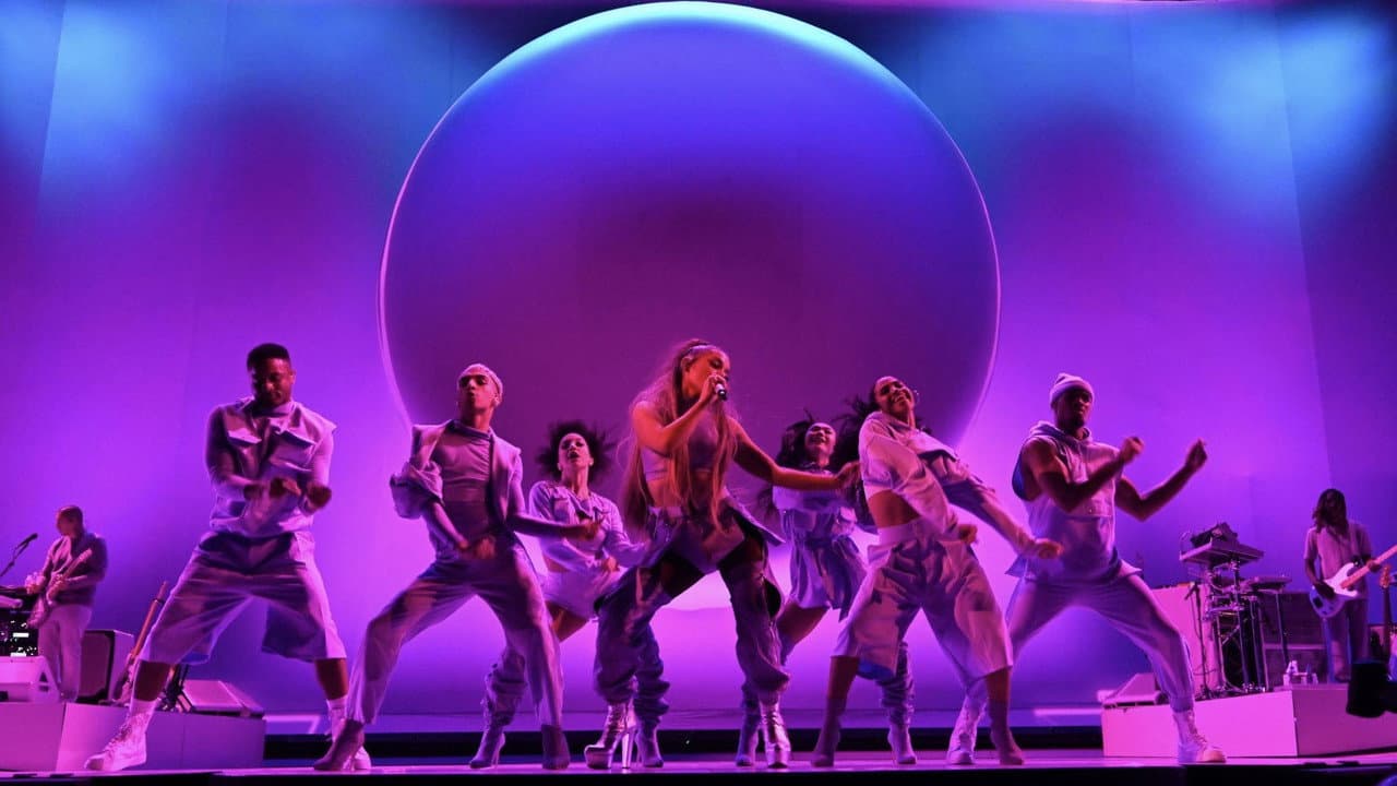 ariana grande: excuse me, i love you still 7