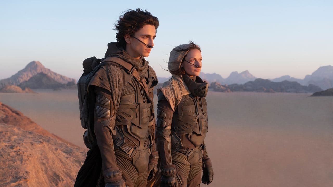 Dune still 5