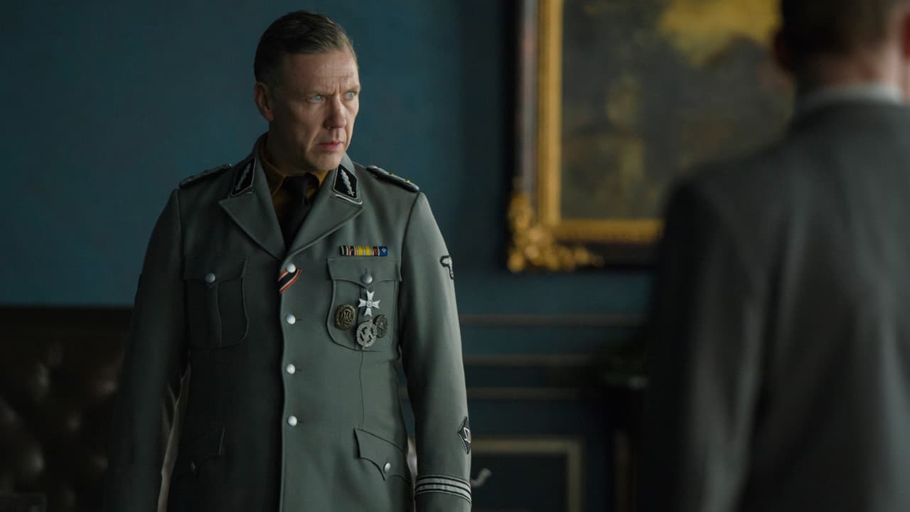 Alone in Berlin still 3